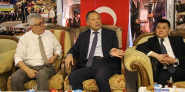 buyukelci-kazakbayev-kirgizistan-ile-turkiye-arasindaki-ticaret-hacmi-hedefi-5-milyar-dolar-3HxtFP9k.jpg