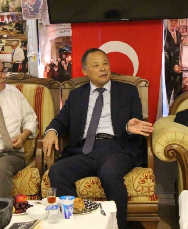 buyukelci-kazakbayev-kirgizistan-ile-turkiye-arasindaki-ticaret-hacmi-hedefi-5-milyar-dolar-3HxtFP9k.jpg