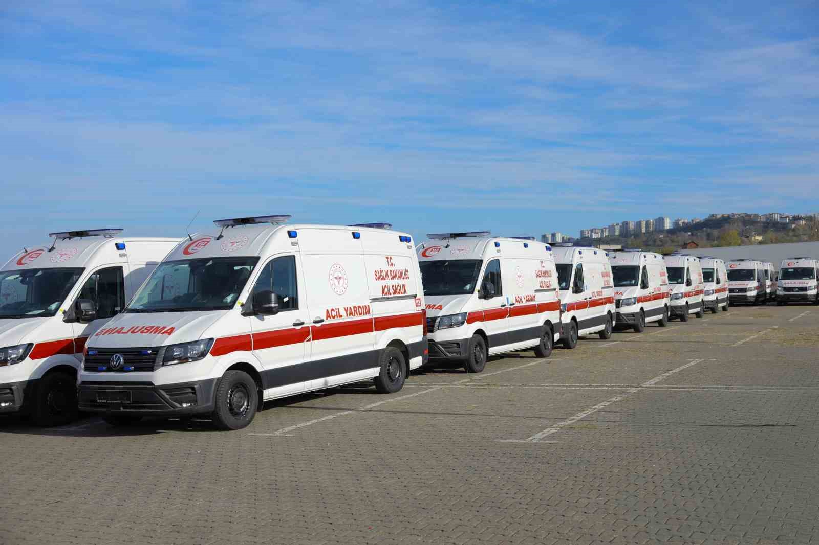 buyuksehir belediyesinden samsuna 100 ambulans 2 PtpZJAnf