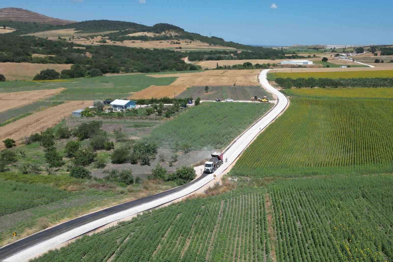 Büyükşehir Nilüfer’de yolları yeniliyor 5 buyuksehir niluferde yollari yeniliyor 1 5cWFpF4I