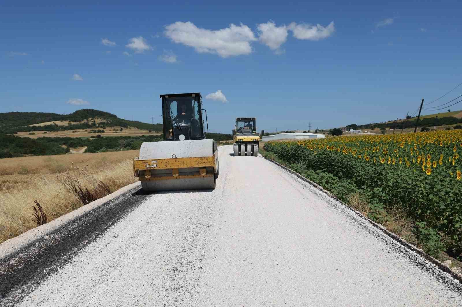 Büyükşehir Nilüfer’de yolları yeniliyor 7 buyuksehir niluferde yollari yeniliyor 3 FbNfBSjq