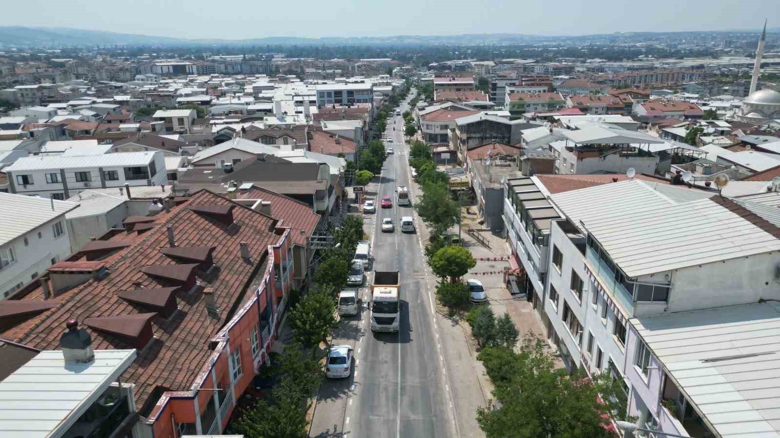 buyuksehir ucevler mahallesinde asfalt yeniliyor 0 TrIqdlH7