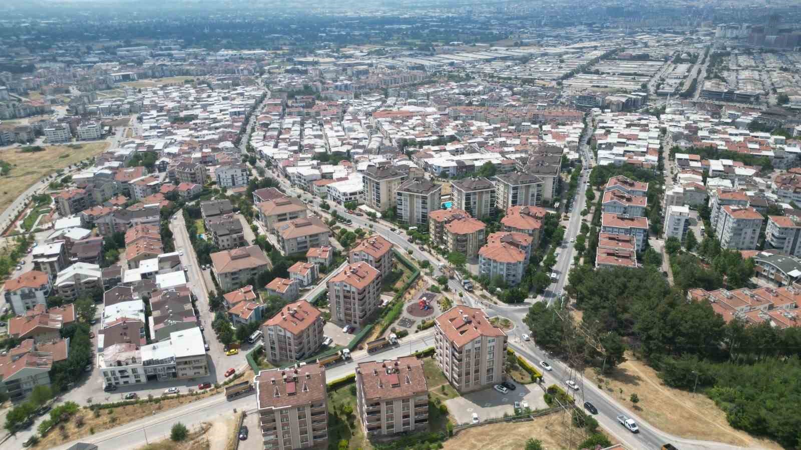 buyuksehir ucevler mahallesinde asfalt yeniliyor 4 S7JBjQZY