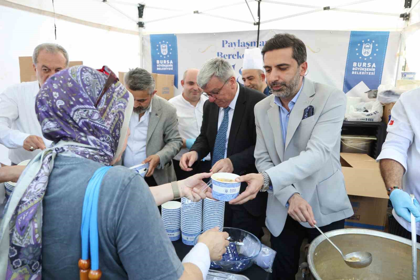buyuksehirden 17 ilcede 28 farkli noktada asure ikrami 3 sEnVVgC8