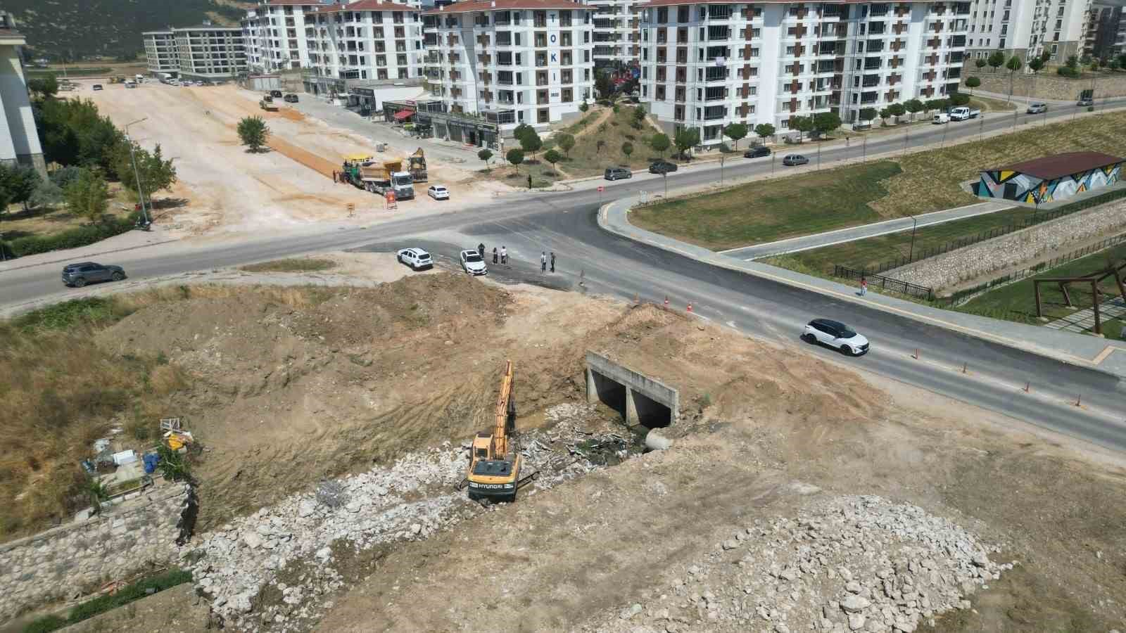 buyuksehirden balkan mahallesinde yogun mesai 1 7N7NQEZ1