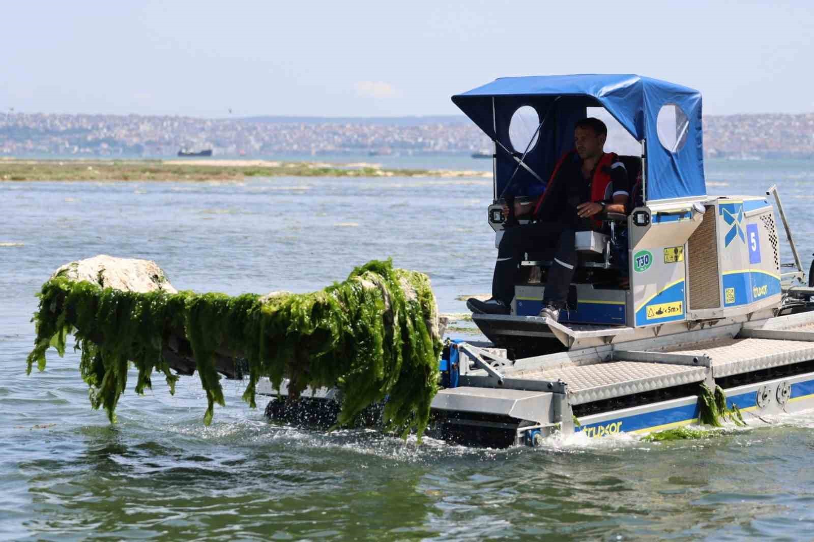 buyuksehirden korfezde temizlik mesaisi 2 m8V7MhO4