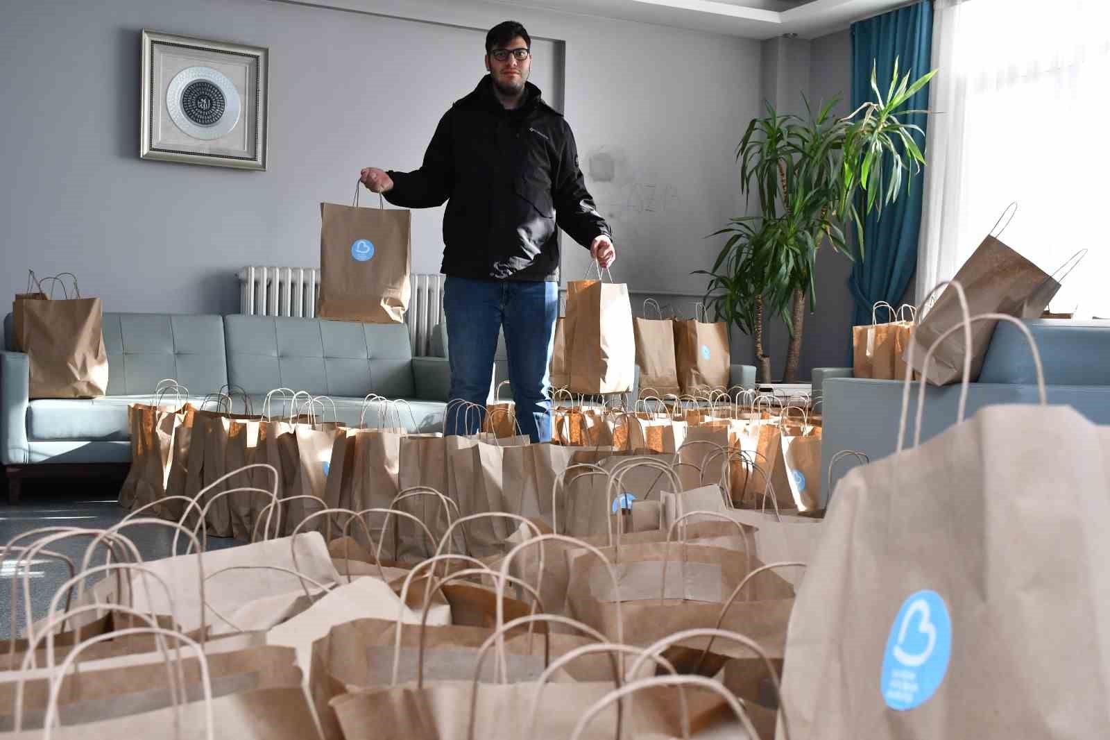 Büyükşehir’in beslenme paketi aileleri de, öğrencileri de sevindiriyor 7 buyuksehirin beslenme paketi aileleri de ogrencileri de sevindiriyor 3 v6MedHrF