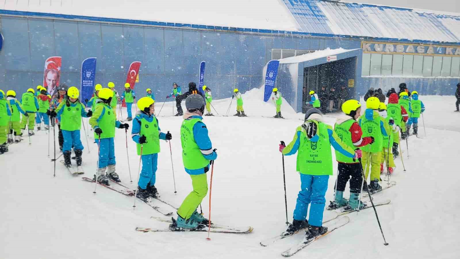 buyuksehirle ogrencilerin kayak keyfi 2 dW4VbRF1