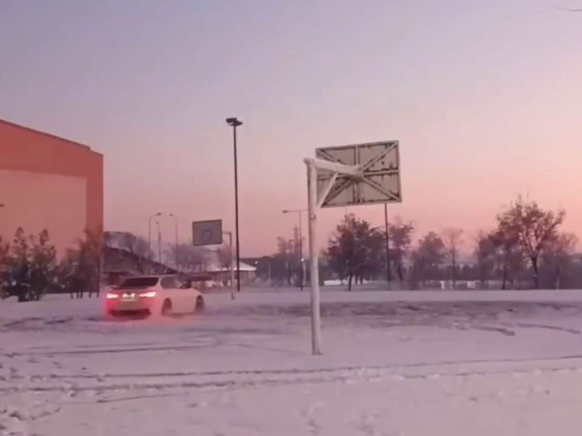 buz ustunde drift kameraya yansidi 0 Aj8mQISX