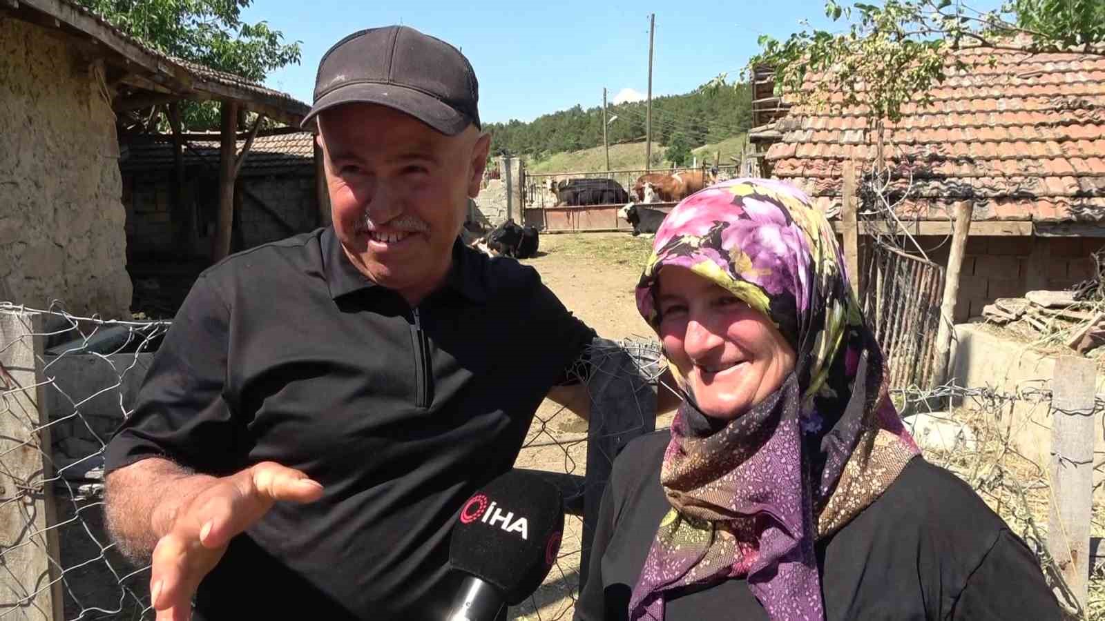 Buzağılarına hayranı oldukları şarkıcının ismini verdiler: ‘Yıldız’ ve ‘Tilbe’ 10 buzagilarina hayrani olduklari sarkicinin ismini verdiler yildiz ve tilbe 6 LeG7Jn8z