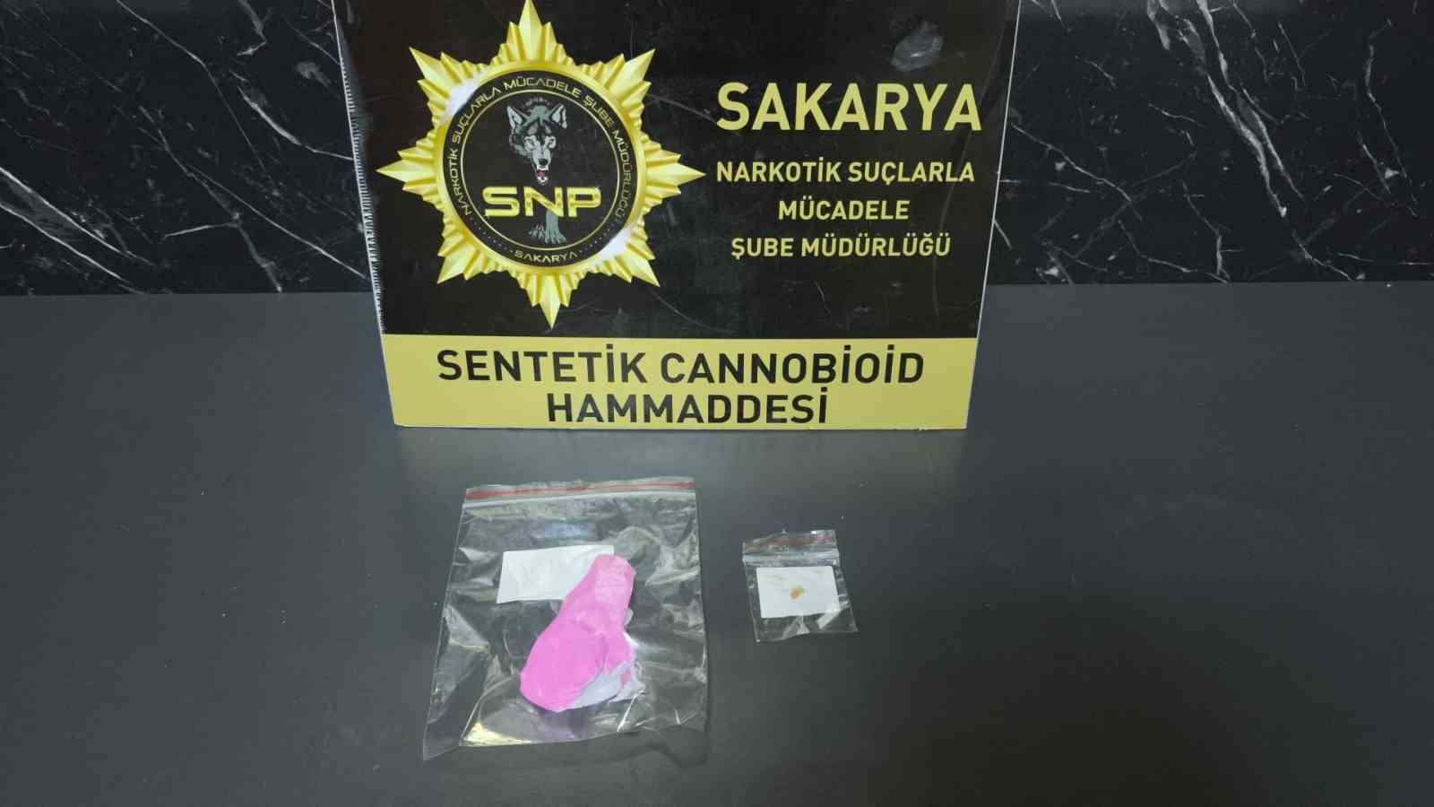 buzdolabinda uyusturucu sakladilar 2 tutuklama 2 BbYGqAVT