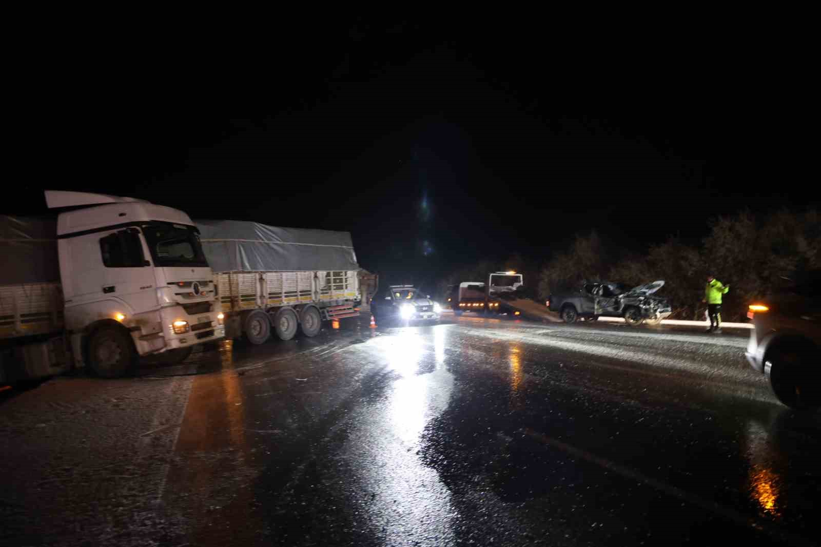 buzlanma kazalari da beraberinde getirdi 6 kazada 12 kisi yaralandi 7 r3OMEEbI