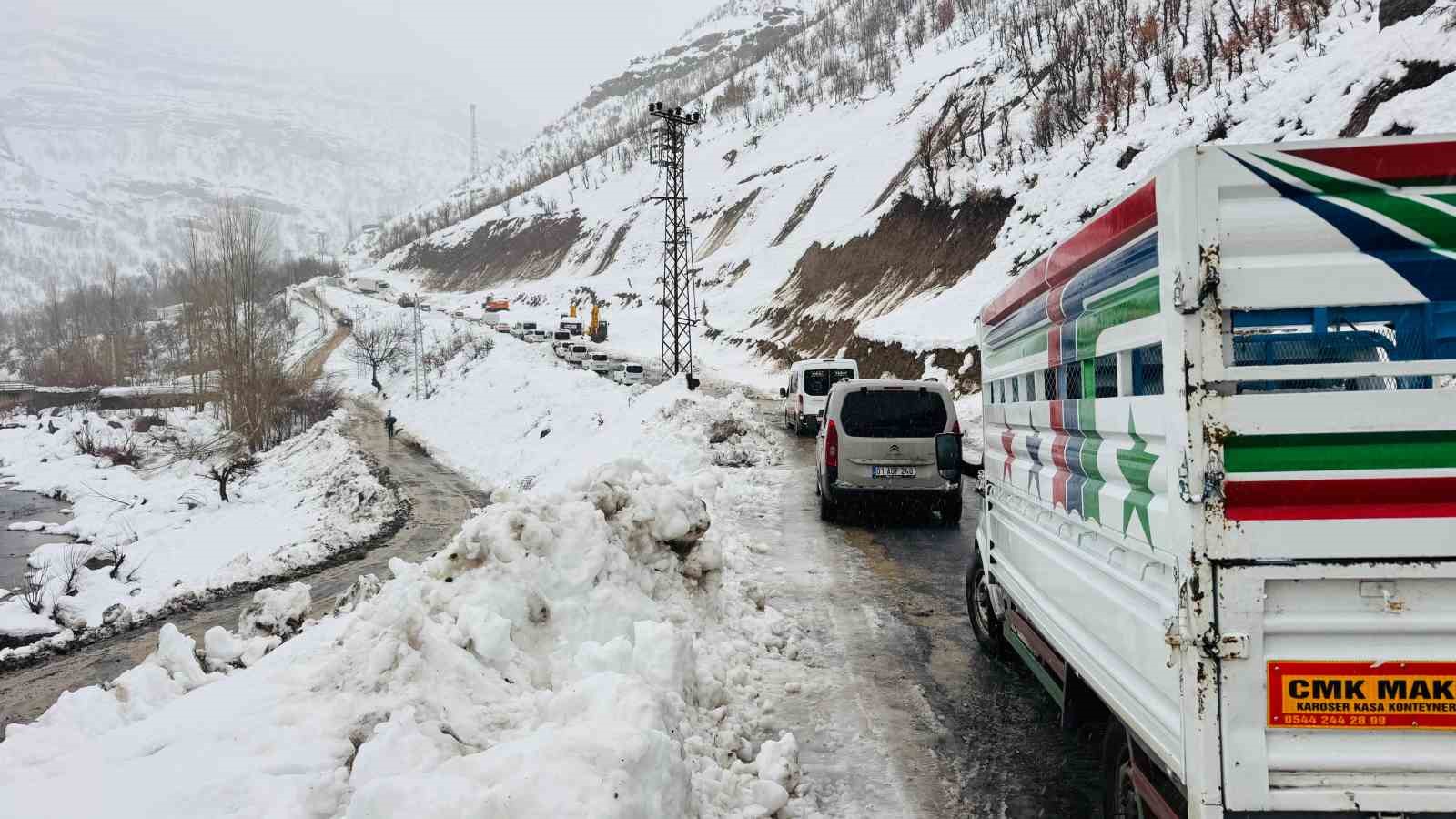 buzlanma kazayi beraberinde getirdi 2 yarali 0 OSZl8udT