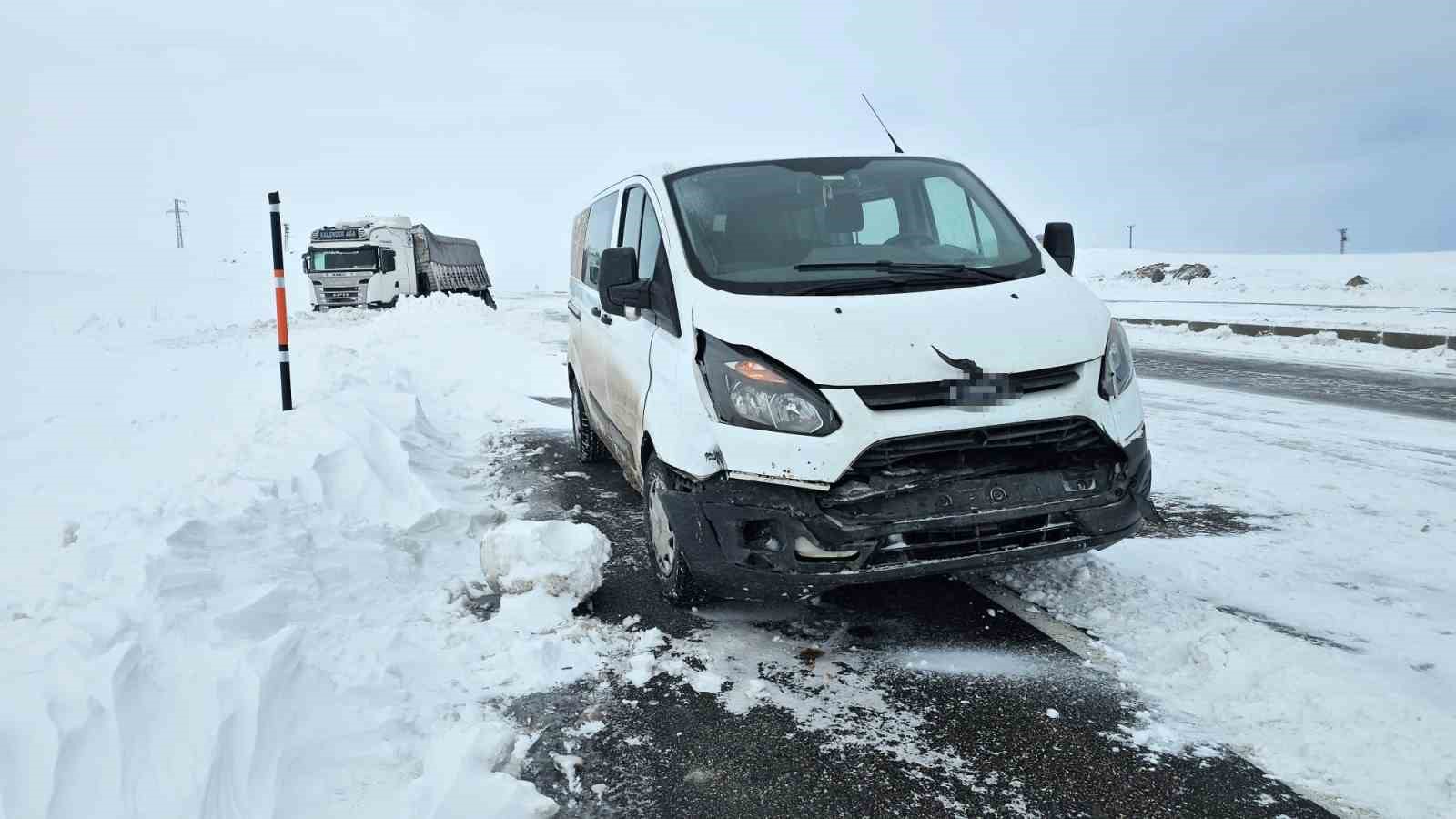 buzlanma ve firtina kazalari beraberinde getirdi 5 TShT4rS2