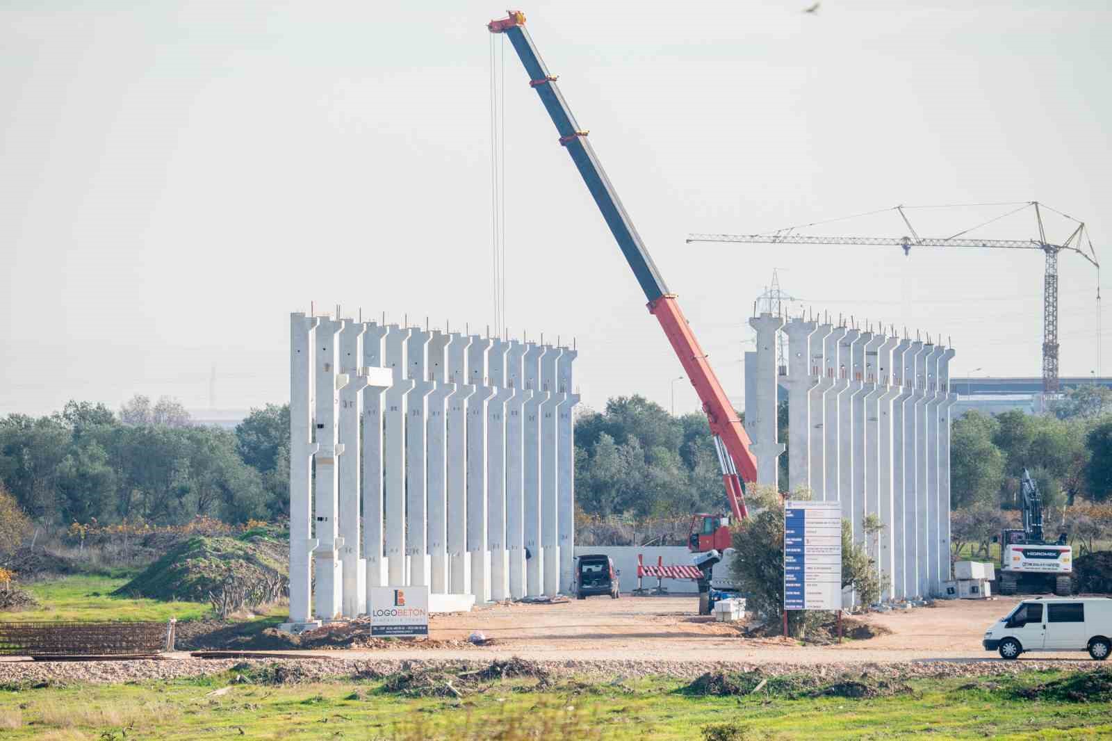 bydye tahsis edilen fabrika sahasinda yeller esiyor 4 P64R79qz