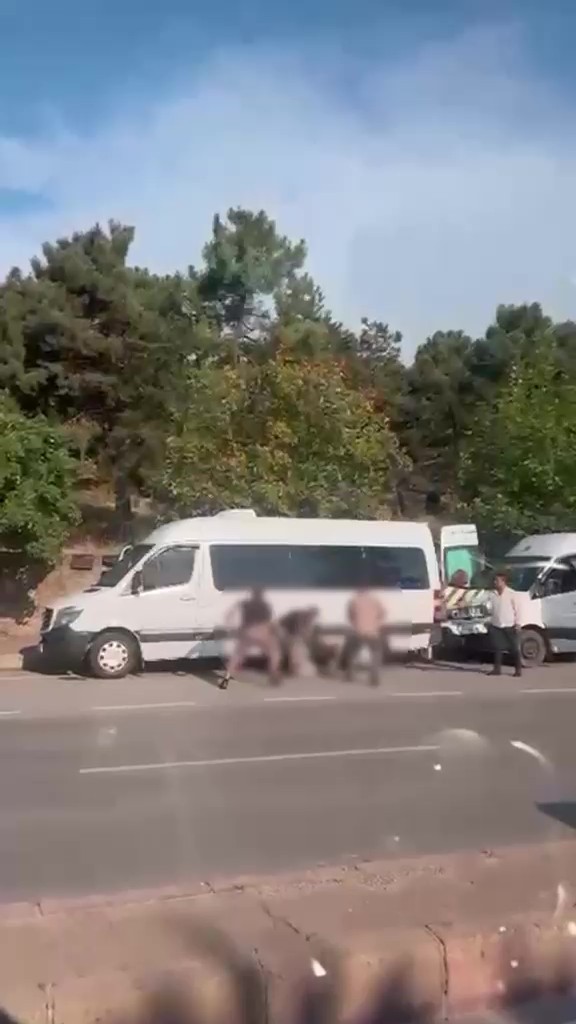 cadde ortasinda dehset anlari demir sopalarla darp ettiler 2