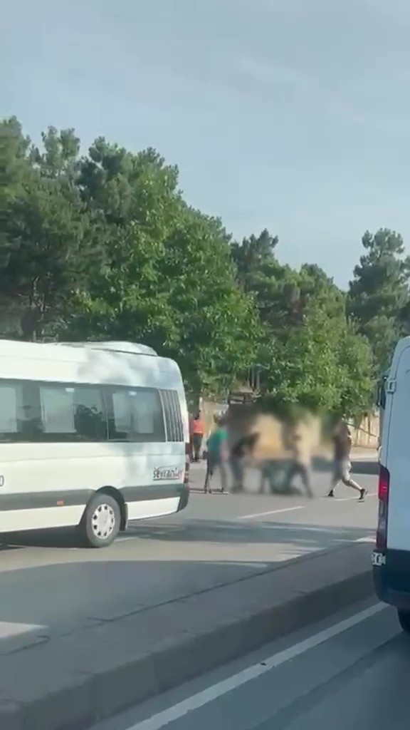 cadde ortasinda dehset anlari demir sopalarla darp ettiler 3 UVO6rDJA