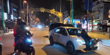 caddebostanda-aracin-onune-atlayan-yolcu-konustu-alkolun-etkisiyle-yaptim-kotu-niyetim-yoktu-MtX4hktP.jpg