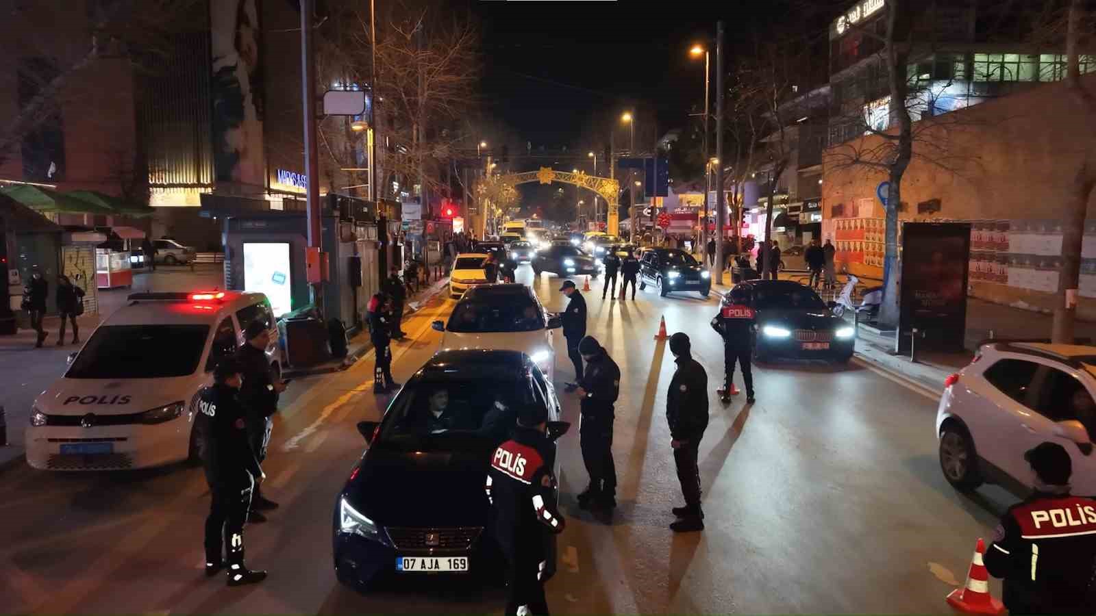 Caddebostan’da trafik magandalarına 259 bin lira ceza 7 caddebostanda trafik magandalarina 259 bin lira ceza 3 2cVDaAAj