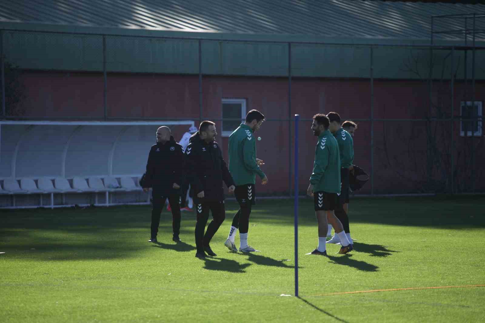 cagdas atan guclu bir konyaspor izleyecegimizi dusunuyorum 1 bih7ZQL9