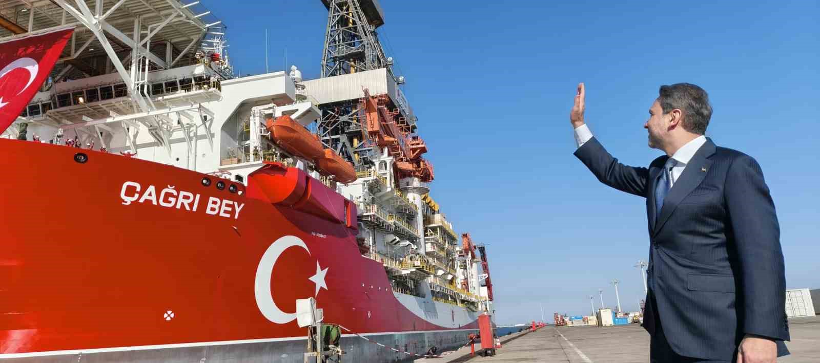 cagri bey sondaj gemisi bakan bayraktarin katildigi torenle somaliye ugurlandi 7 tS6EcrBw