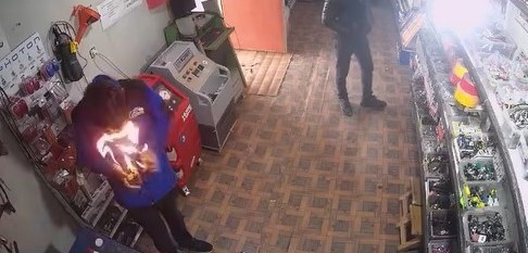 cakmagi cakinca yuzu alevlerin arasinda kaldi o anlar kamerada 1 KYRadOf2