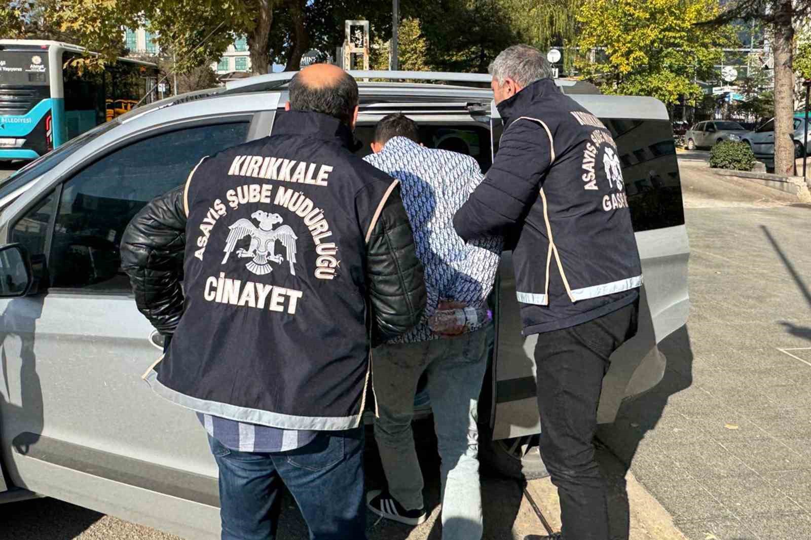 cakmak bahanesiyle yaklasip bicakladi o anlar kamerada 5 vGjnTgTb