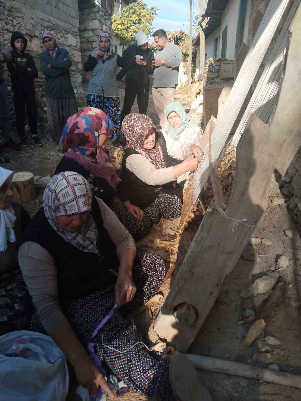 calda kesfedilen benzersiz dokuma ornegi misir kapcigi hasir dokuma 6 IGWa1sP1