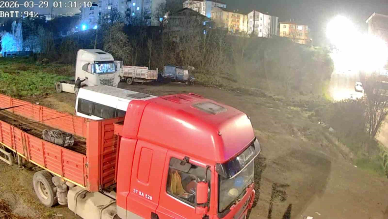caldigi tiri satamayinca dolandirildi polise magdur rolu yapinca yakayi ele verdi 1 9j6p8u5V
