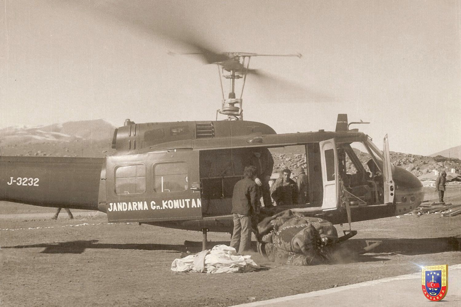 caldiran depreminin 50nci yilinda jandarmadan tarihi helikopter paylasimi 0