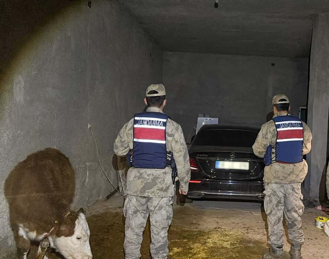 calinti otomobil ahirda bulundu 1