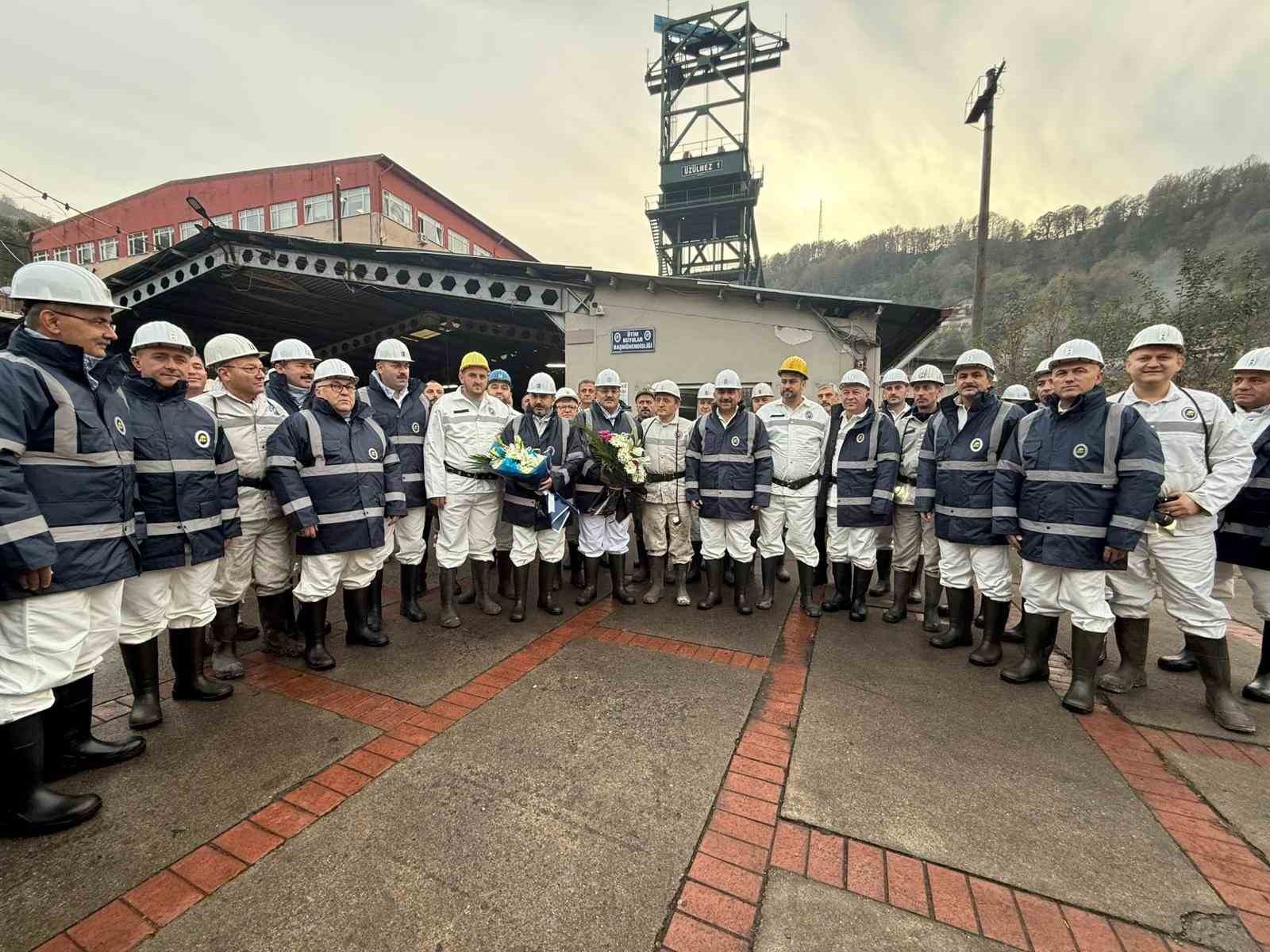Çalışma ve Sosyal Güvenlik Bakan Yardımcıları Zonguldak’ta 6 calisma ve sosyal guvenlik bakan yardimcilari zonguldakta 2 T6OQdAHU