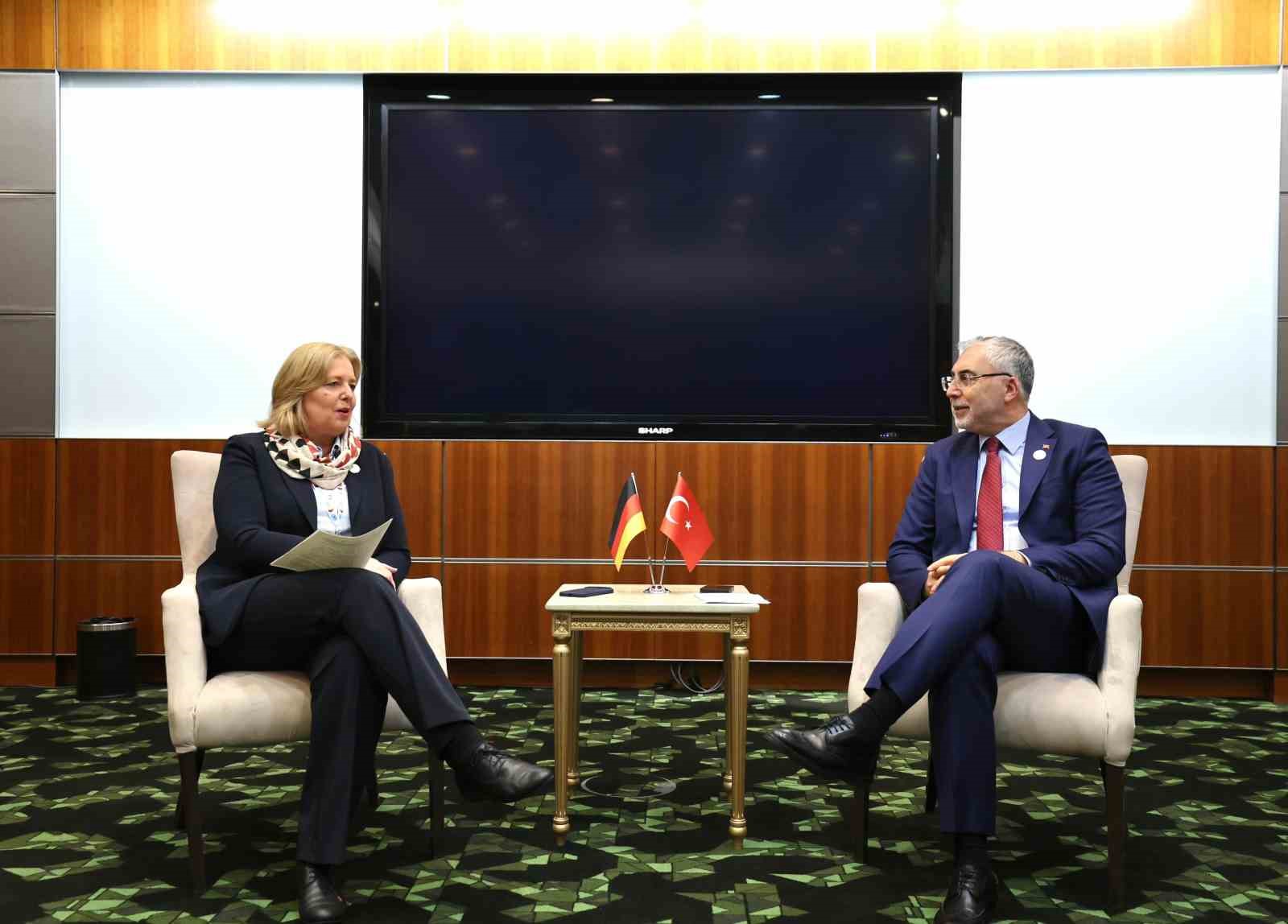 calisma ve sosyal guvenlik bakani isikhan alman mevkidasi bas ile gorustu 5 Ogsj923u
