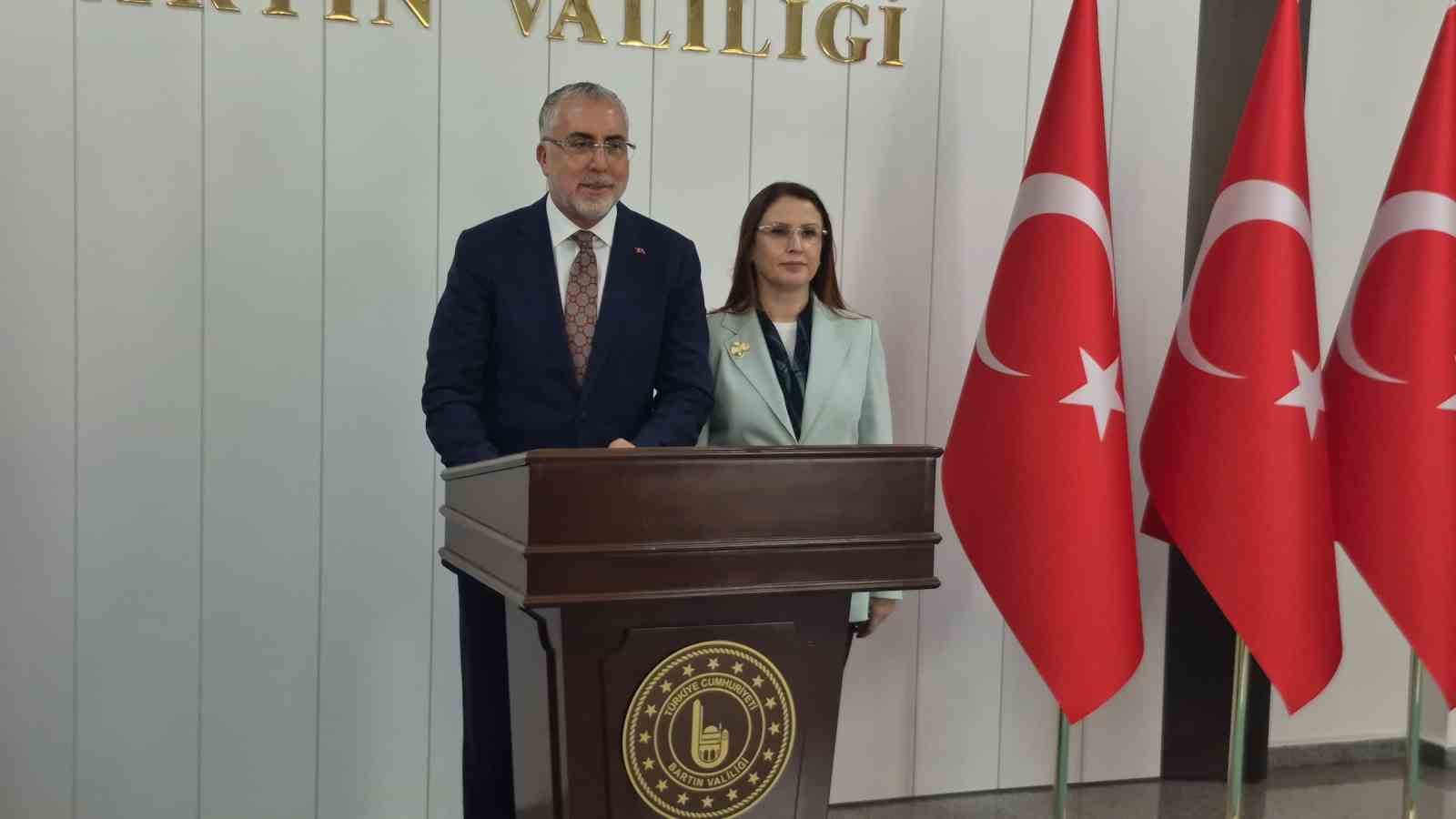 Çalışma ve Sosyal Güvenlik Bakanı Vedat Işıkhan: ’’Türkiye artık gelişmelerin seyrine yön veren bir ülkedir’’ 5 calisma ve sosyal guvenlik bakani vedat isikhan turkiye artik gelismelerin seyrine yon veren bir AwE8UsHY