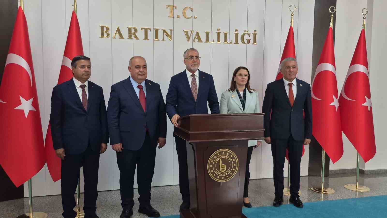 Çalışma ve Sosyal Güvenlik Bakanı Vedat Işıkhan: ’’Türkiye artık gelişmelerin seyrine yön veren bir ülkedir’’ 6 calisma ve sosyal guvenlik bakani vedat isikhan turkiye artik gelismelerin seyrine yon veren bir IBwP2cy3