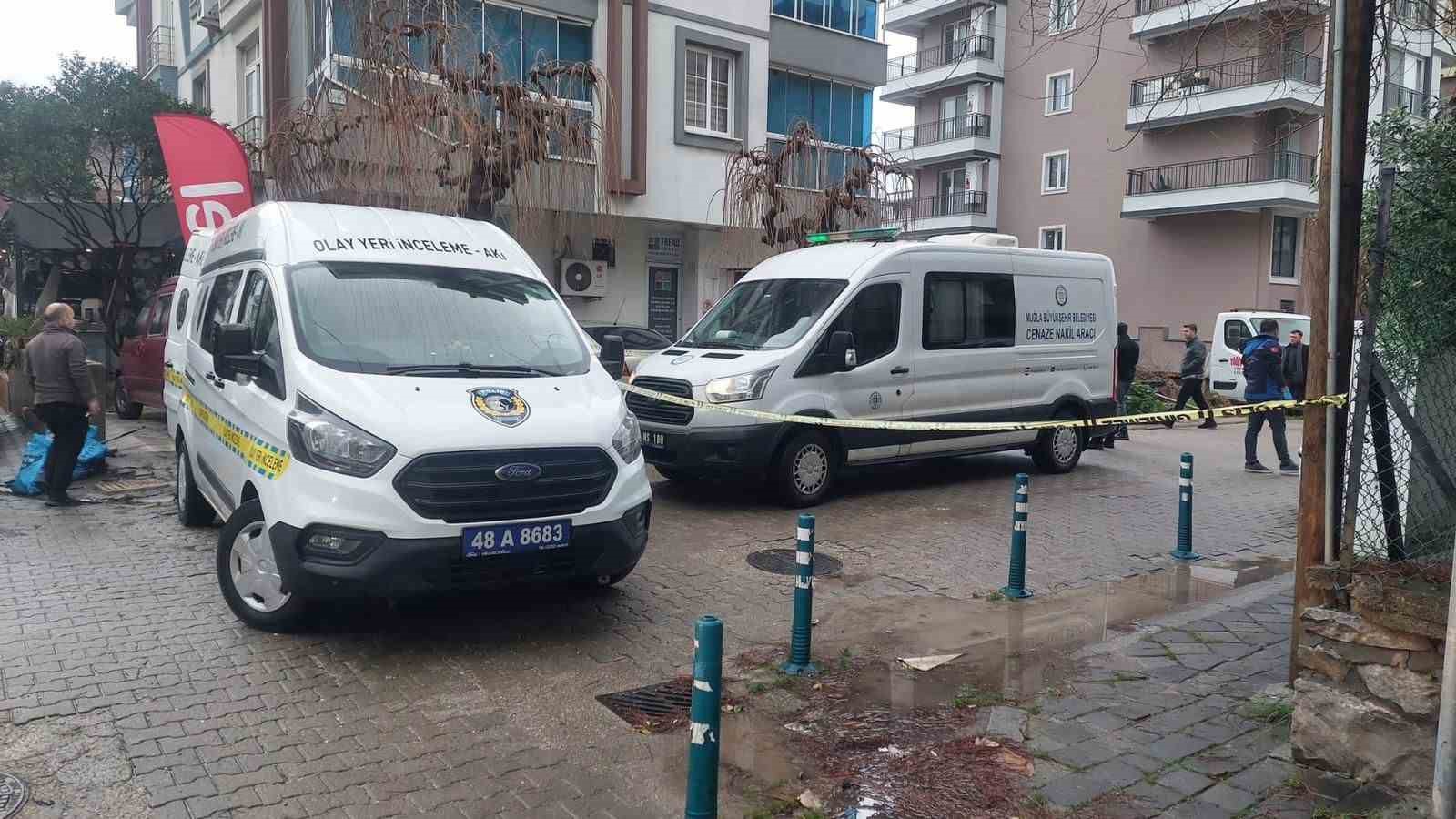 calistigi markete giderken bicaklanarak olduruldu 0 pkfYXfum