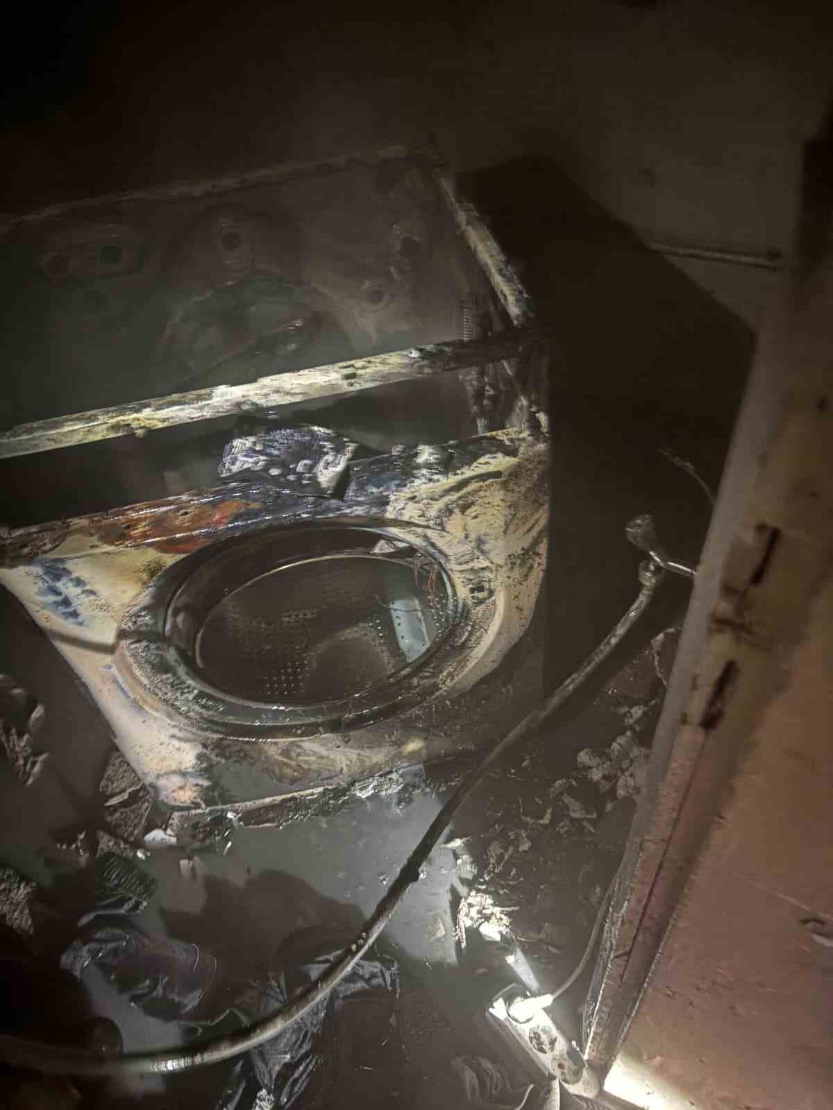 Çamaşır makinesi evi küle çevirdi 4 camasir makinesi evi kule cevirdi 0 ANFy7DJO