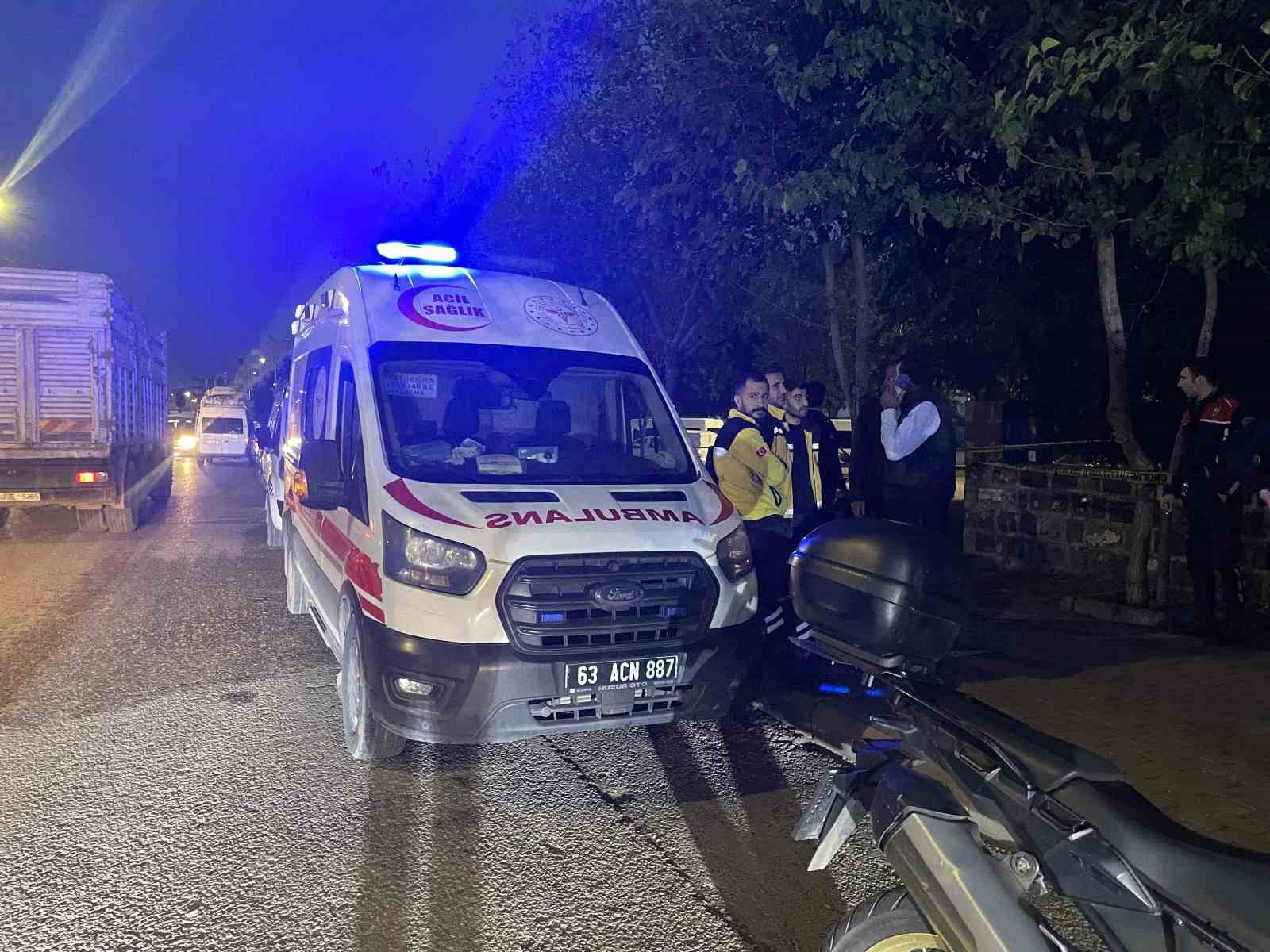 Cami bahçesinde gömülü yeni doğmuş bebek cesedi bulundu 10 cami bahcesinde gomulu yeni dogmus bebek cesedi bulundu 6 GIQKuXyQ