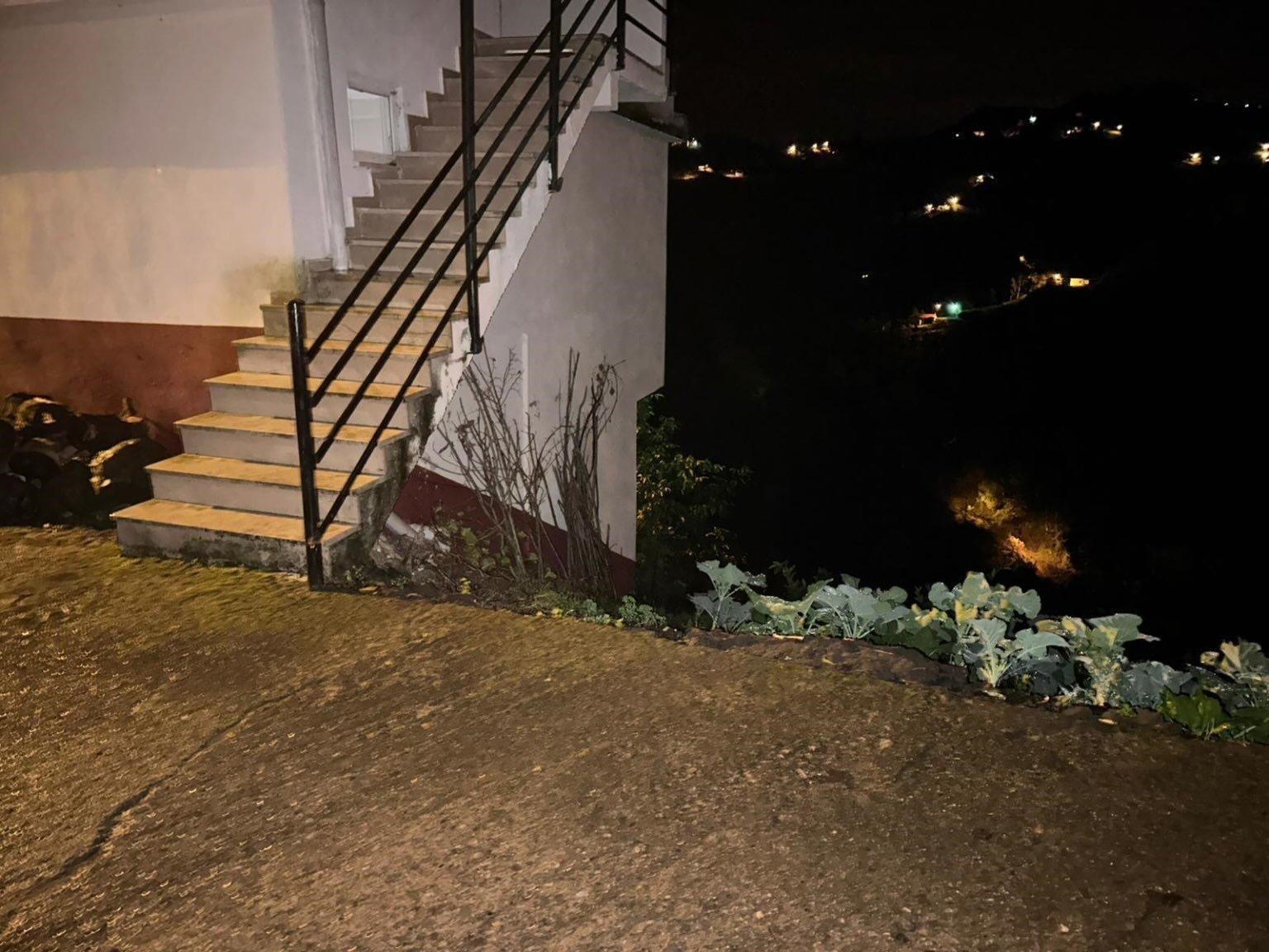 cami kirip eve girdi yasli kadinin agzini bantlayip altinlari caldi 2 KVEQXSyz