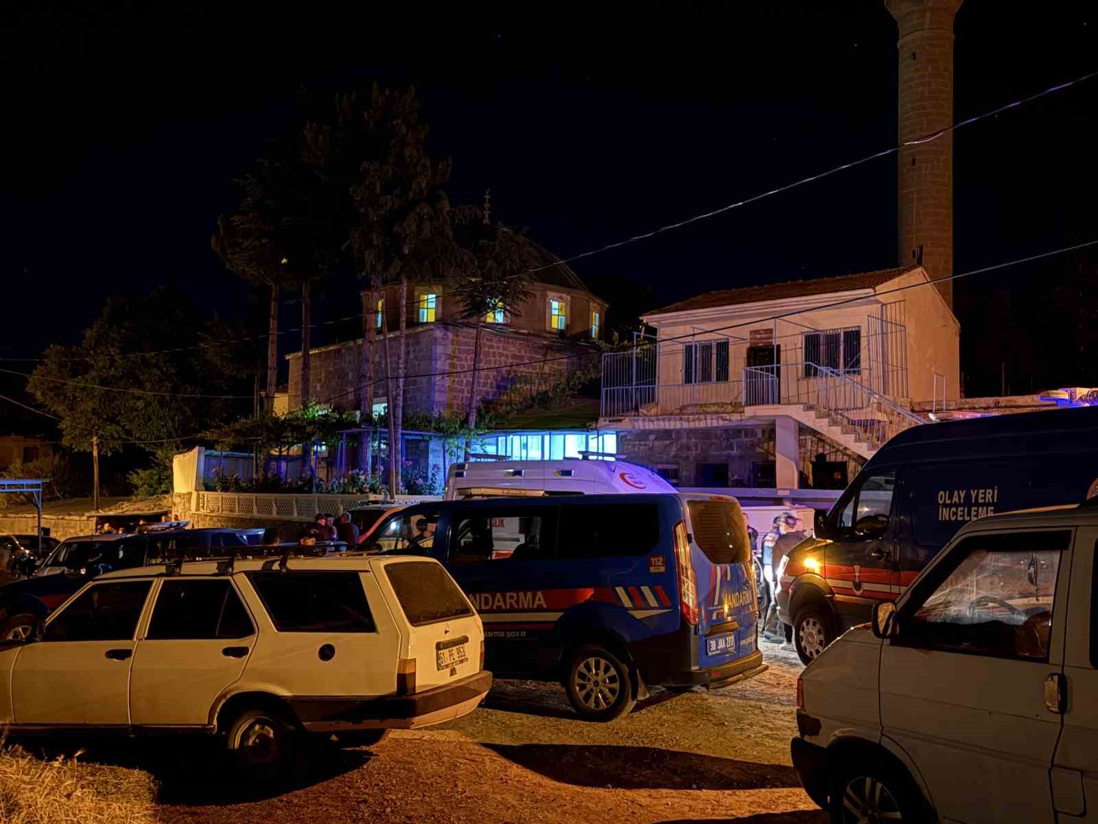 camide 2 kisiyi bicakla olduren saldirganin asil hedefi imammis 2 79lliuwR