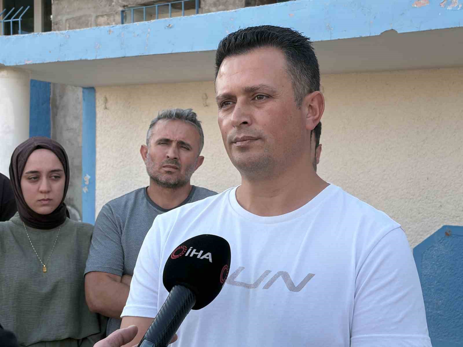 Camide katledilen adamın ailesinden adalet arayışı: "İntikam değil adalet istiyoruz" 4 camide katledilen adamin ailesinden adalet arayisi intikam degil adalet istiyoruz 0 bE2XqcAH