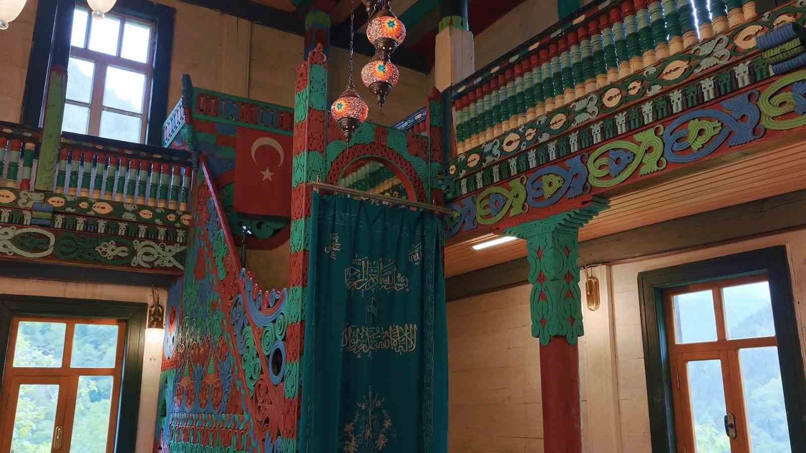 camili havzasindaki 175 yillik ahsap cami babadan ogula korunuyor 2