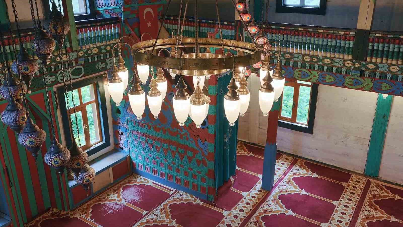 camili havzasindaki 175 yillik ahsap cami babadan ogula korunuyor 3 UzXXXk34