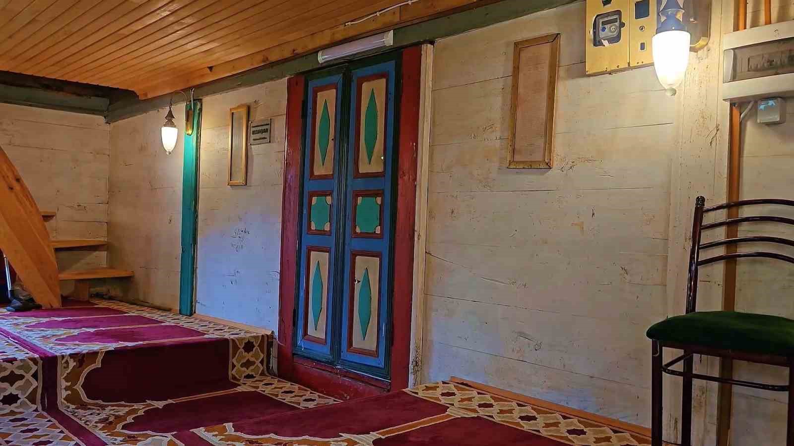 camili havzasindaki 175 yillik ahsap cami babadan ogula korunuyor 7 kYeLepiY