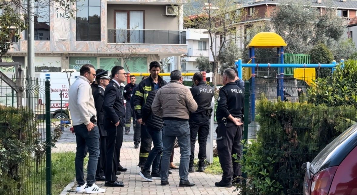 caminin catisina cikan sahis 2 saatlik cabanin sonunda ikna edilerek asagi indirildi 4 XWWOsvH4