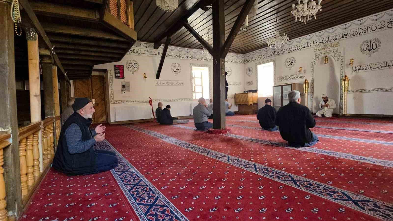 caminin duvar boslugundaki sir yuzyillar sonra ortaya cikti 4