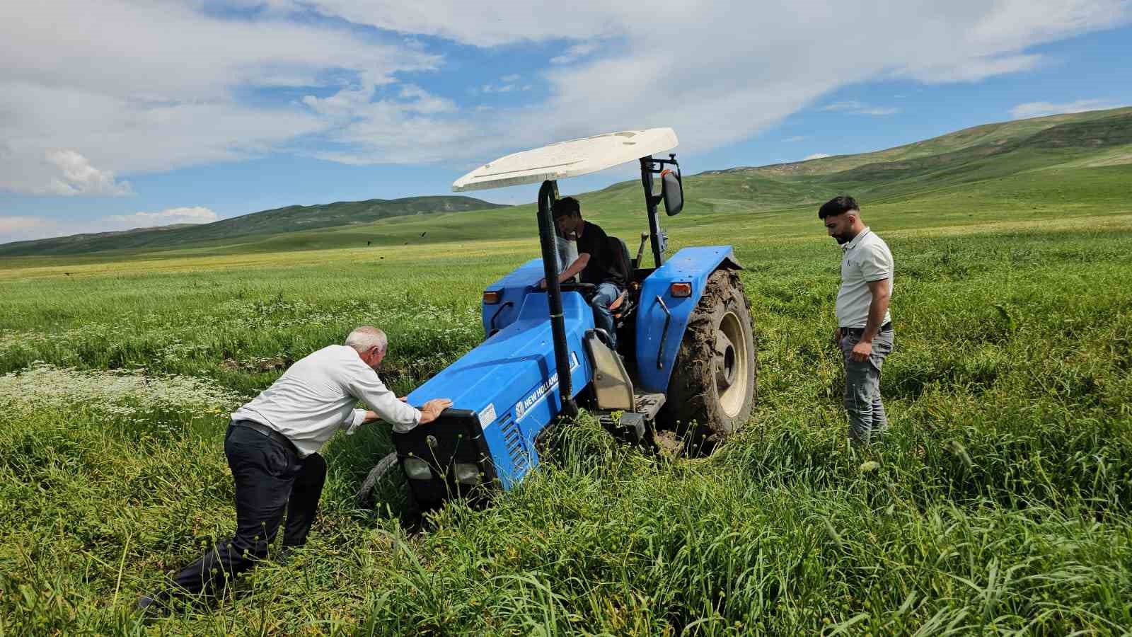 camura saplanan araci kurtarma calismasi 2 ZEhQDAkG