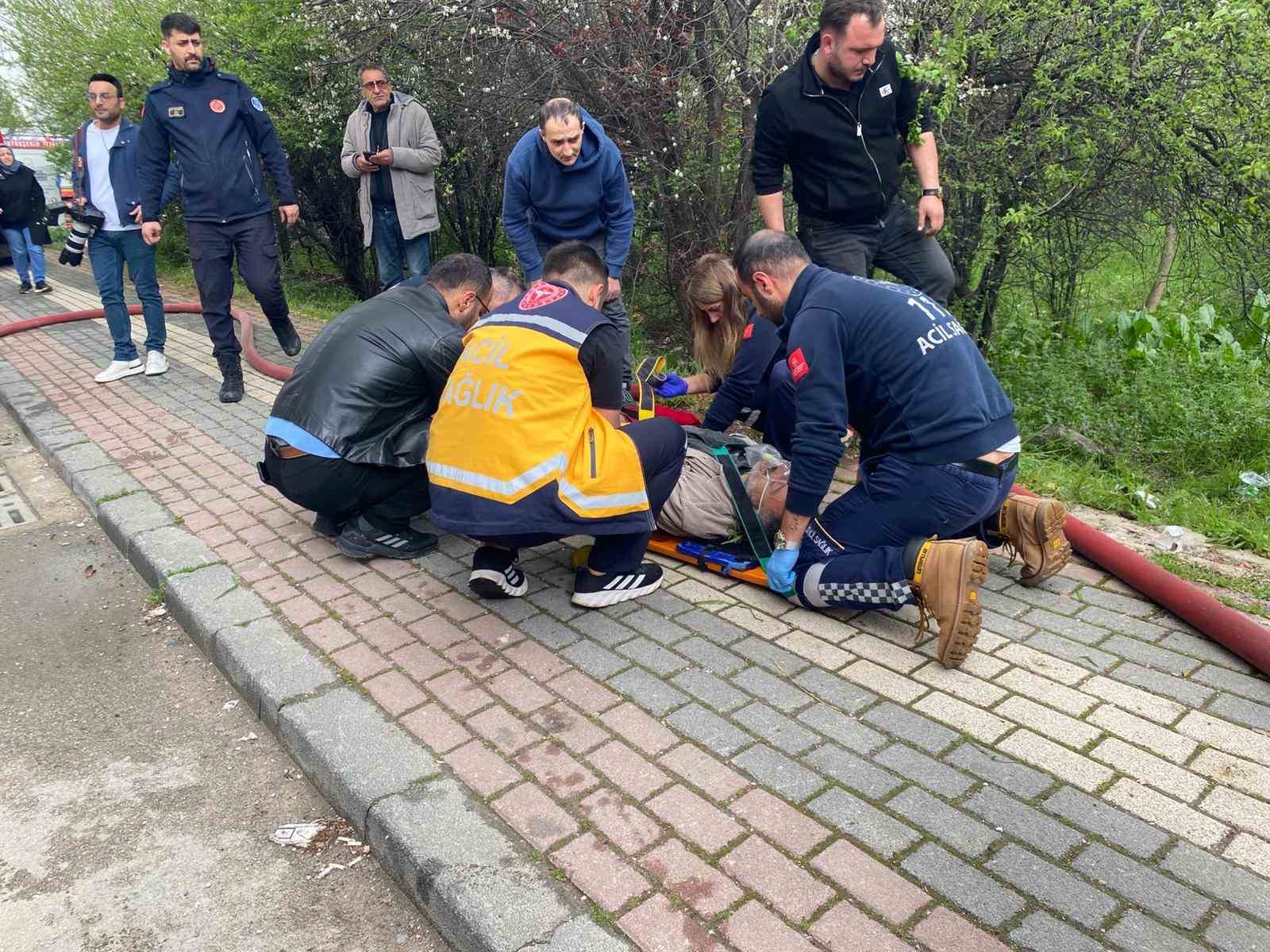 can pazarinda korku dolu anlar kameraya yansidi metrelerce yuksekte itfaiye ekiplerini boyle bekledi 6 hrn31PWU