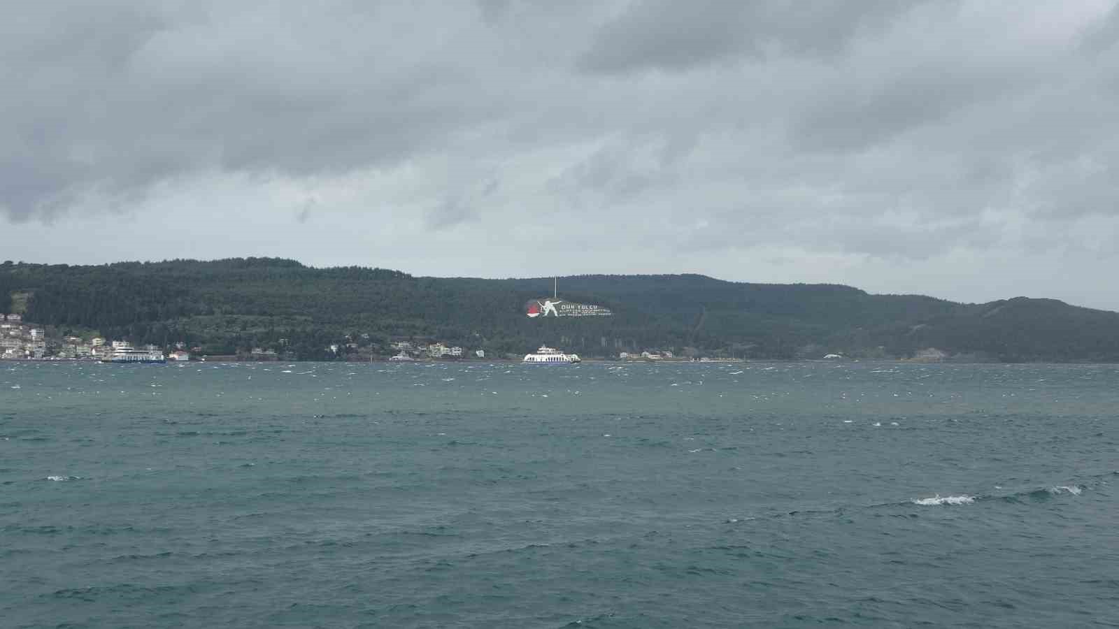 canakkale bogazi firtina nedeniyle trafige kapandi 3 CvNvtj4N