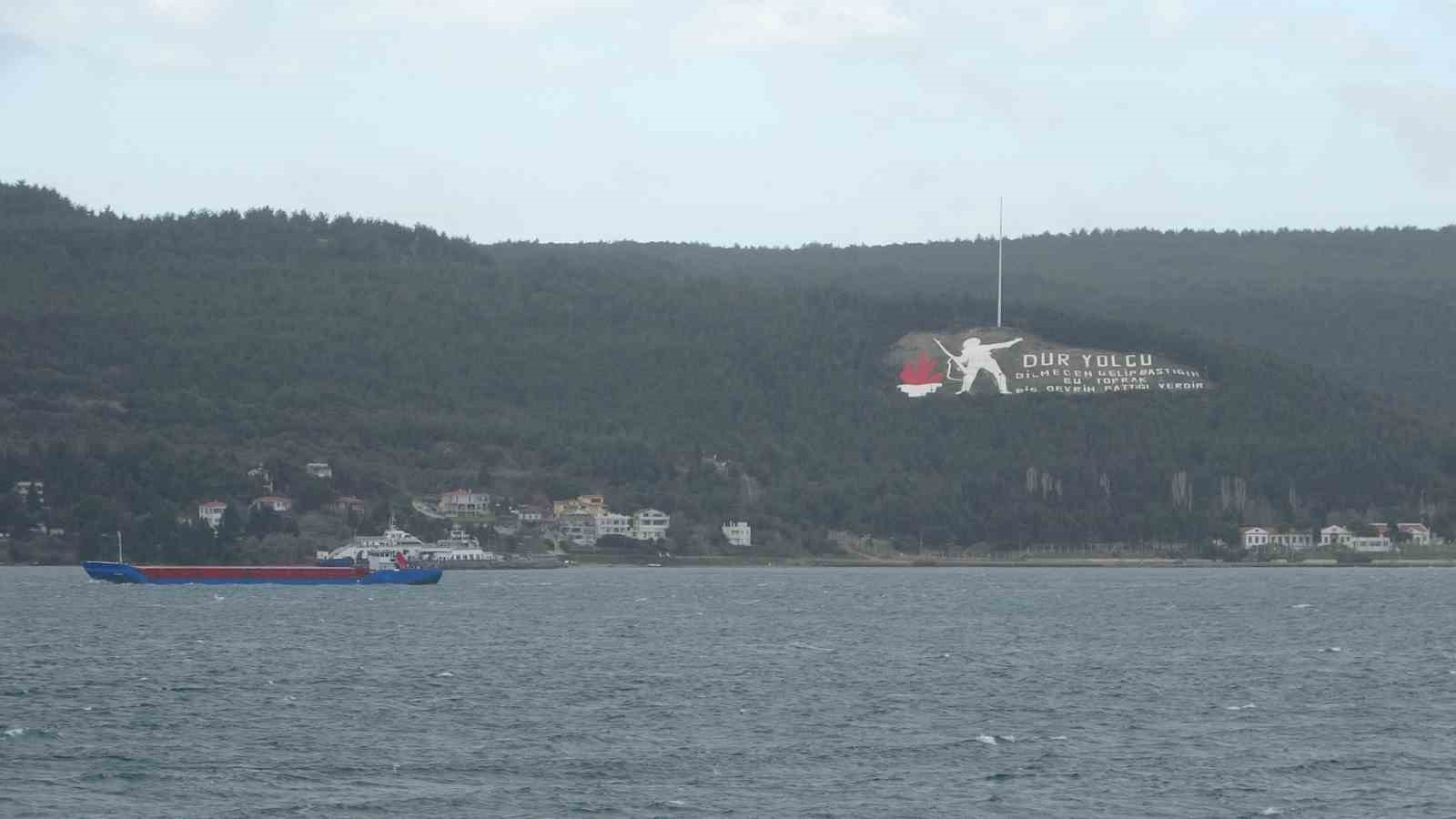 canakkale bogazi firtina nedeniyle trafige kapandi 4 vgE3CkUi